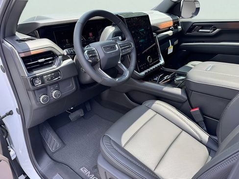 New 2026 GMC Yukon Denali w/ Sun & Power Step Package RWD image 7