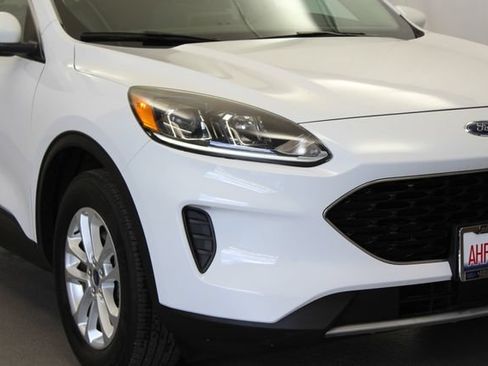 Used 2020 Ford Escape SE AWD/4WD image 2