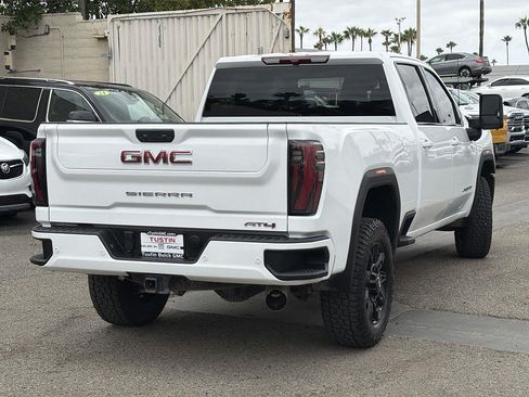 Used 2025 GMC Sierra 2500 AT4 AWD/4WD image 5