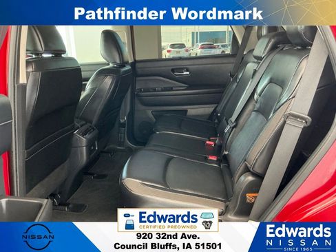 Used 2023 Nissan Pathfinder SL w/ Black Appearance Package AWD/4WD image 19
