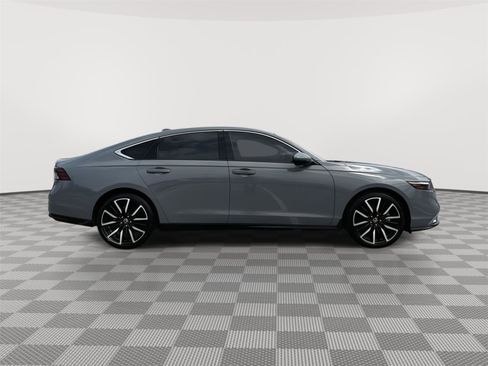 Used 2023 Honda Accord Touring image 5