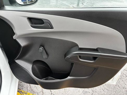 Used 2017 Chevrolet Sonic LT FWD image 27