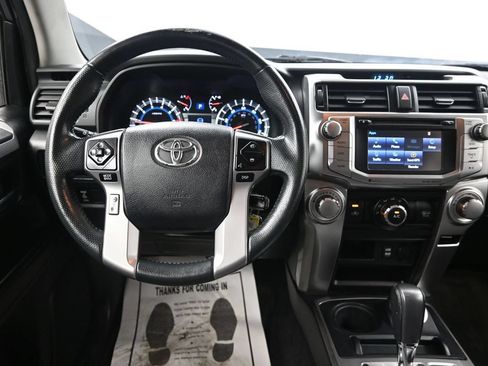 Used 2016 Toyota 4Runner SR5 AWD/4WD image 31