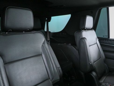 Used 2023 GMC Yukon Denali AWD/4WD image 32