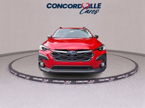 Used 2024 Subaru Crosstrek 2.0i Premium w/ Crosstrek Mirror Package AWD/4WD image 2