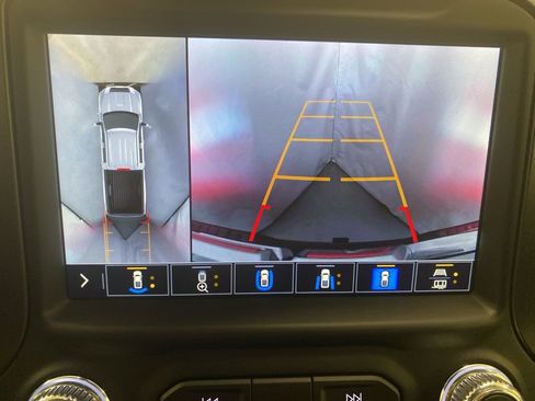 Used 2023 GMC Sierra 2500 AT4 w/ AT4 Premium Plus Package image 19