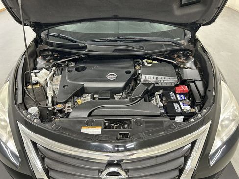 Used 2015 Nissan Altima 2.5 SV FWD image 23