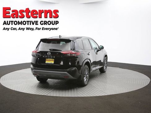 Used 2022 Nissan Rogue S image 36