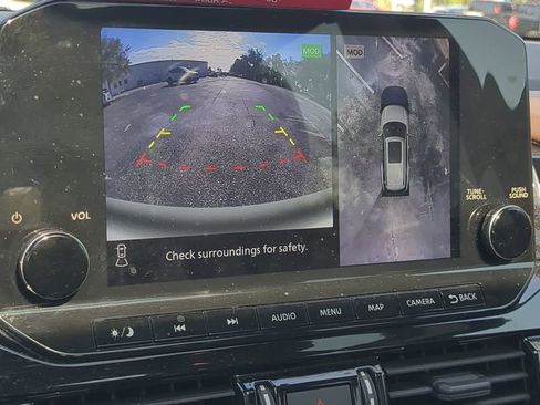 Certified 2023 Nissan Pathfinder Platinum w/ Cargo Package image 20