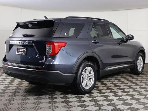 Used 2022 Ford Explorer XLT w/ Equipment Group 202A AWD/4WD image 9