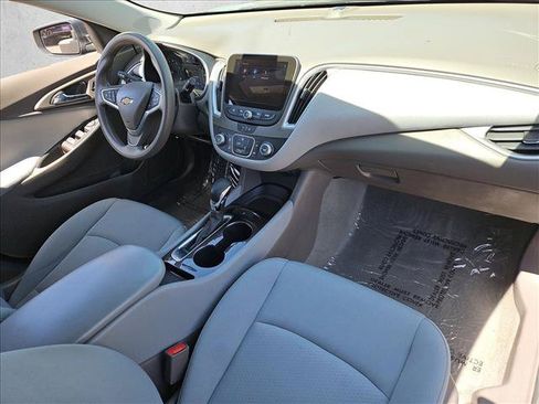 Used 2022 Chevrolet Malibu LS FWD image 25