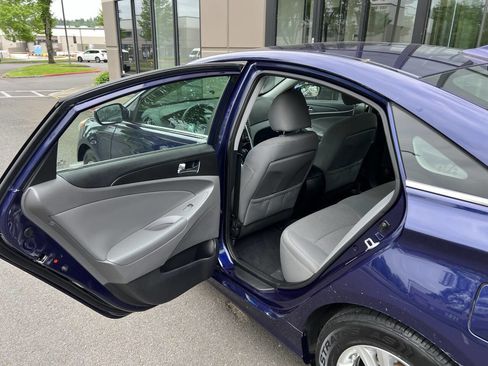 Used 2013 Hyundai Sonata GLS w/ Popular Equipment Pkg FWD image 9