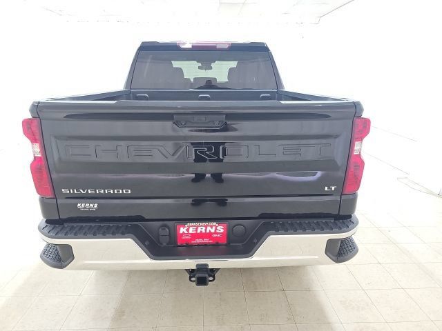 Used 2023 Chevrolet Silverado 1500 LT AWD/4WD image 16
