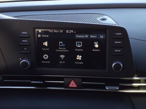 New 2026 Hyundai Elantra SE image 9