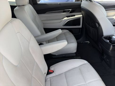 Used 2021 Kia Telluride SX FWD image 12