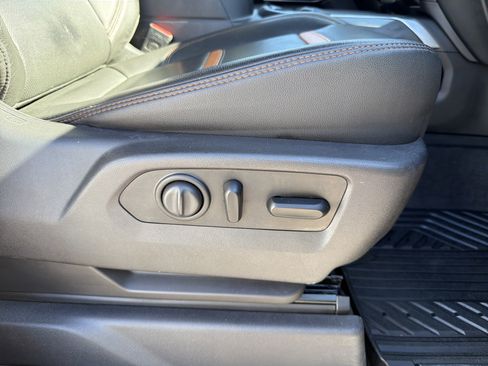 Used 2020 GMC Sierra 2500 AT4 w/ AT4 Premium Package image 15