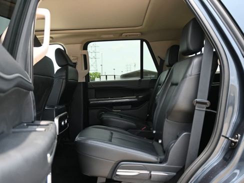 Used 2022 Ford Expedition XLT RWD image 19
