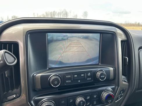 Used 2018 Chevrolet Silverado 1500 High Country image 25