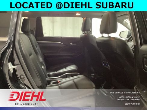 Used 2018 Toyota Highlander Limited Platinum image 11