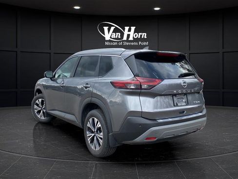 Used 2022 Nissan Rogue SV w/ SV Premium Package image 5