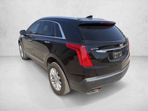 Used 2017 Cadillac XT5 FWD image 3