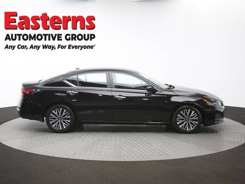 Used 2023 Nissan Altima 2.5 SV FWD image 45