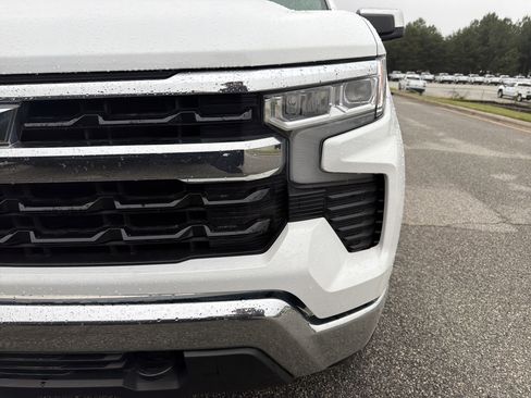 Used 2024 Chevrolet Silverado 1500 LT AWD/4WD image 6
