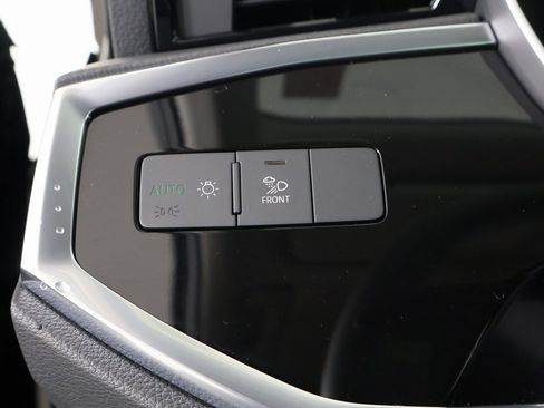 Used 2025 Audi Q3 2.0T Premium w/ Convenience Package image 27