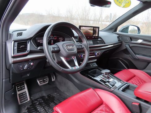 Used 2022 Audi SQ5 Prestige w/ Prestige Package image 27