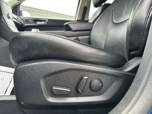 Used 2020 Ford Edge Titanium AWD/4WD image 16