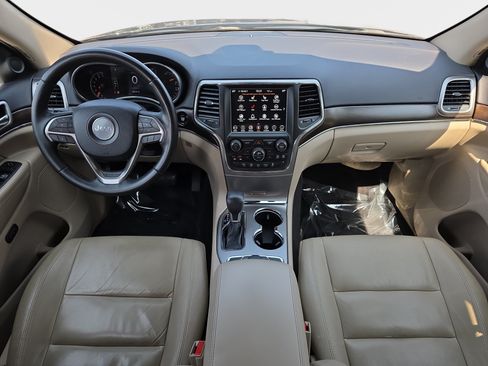 Used 2018 Jeep Grand Cherokee Limited AWD/4WD image 9