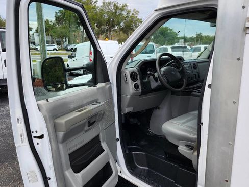 Used 2018 Ford E-350 and Econoline 350 Super Duty w/ Power Windows & Locks Group image 14