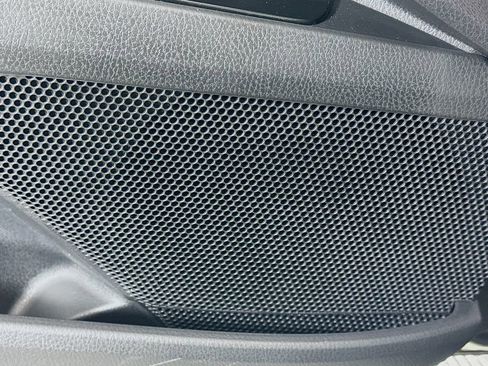 Used 2025 Toyota Camry SE image 19