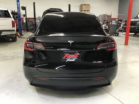 Used 2021 Tesla Model Y Performance AWD/4WD image 6