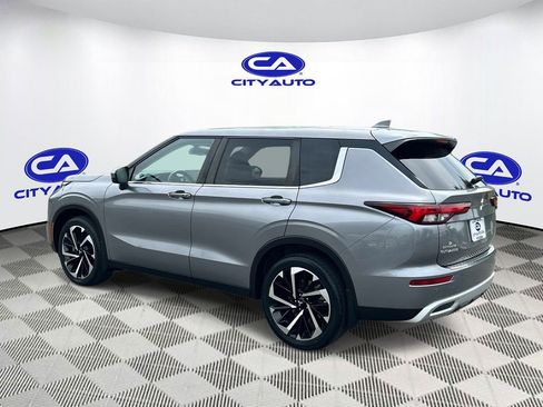 Used 2022 Mitsubishi Outlander SE FWD image 6