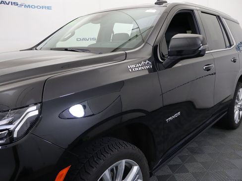 Used 2023 Chevrolet Tahoe High Country AWD/4WD image 13