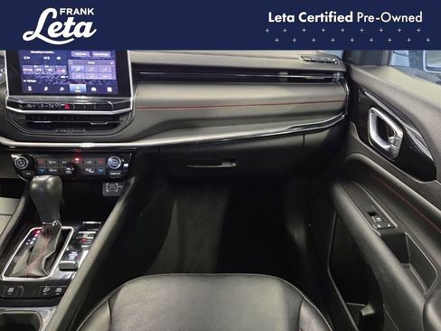 Used 2022 Jeep Compass Trailhawk w/ Trailhawk Convenience Group AWD/4WD image 18