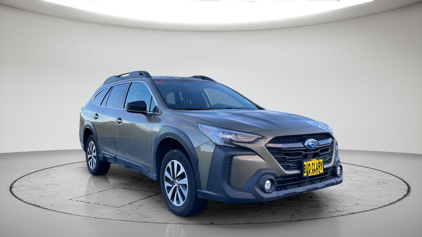 Used 2023 Subaru Outback Premium AWD/4WD image 3