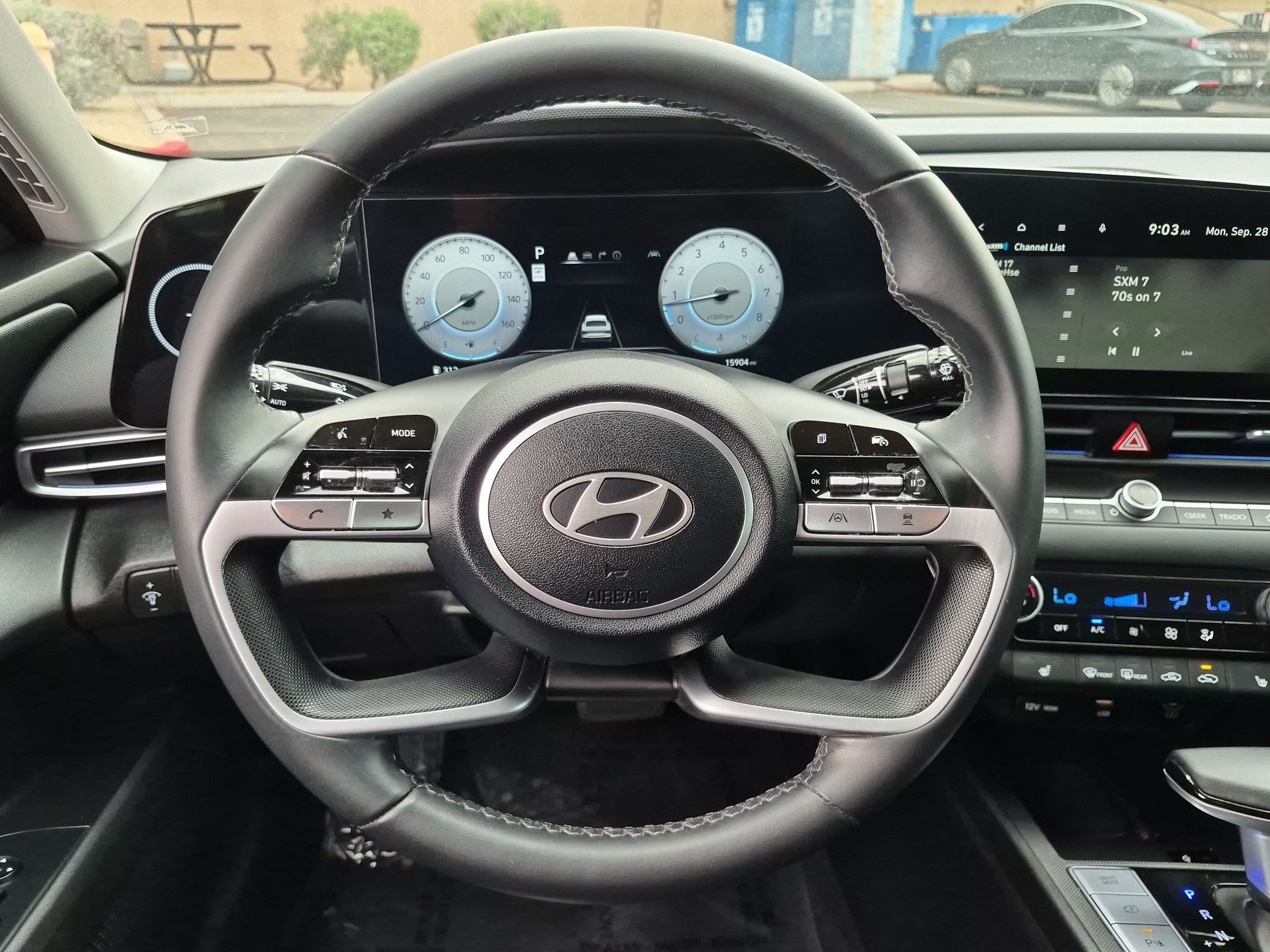 Used 2024 Hyundai Elantra Limited FWD image 14