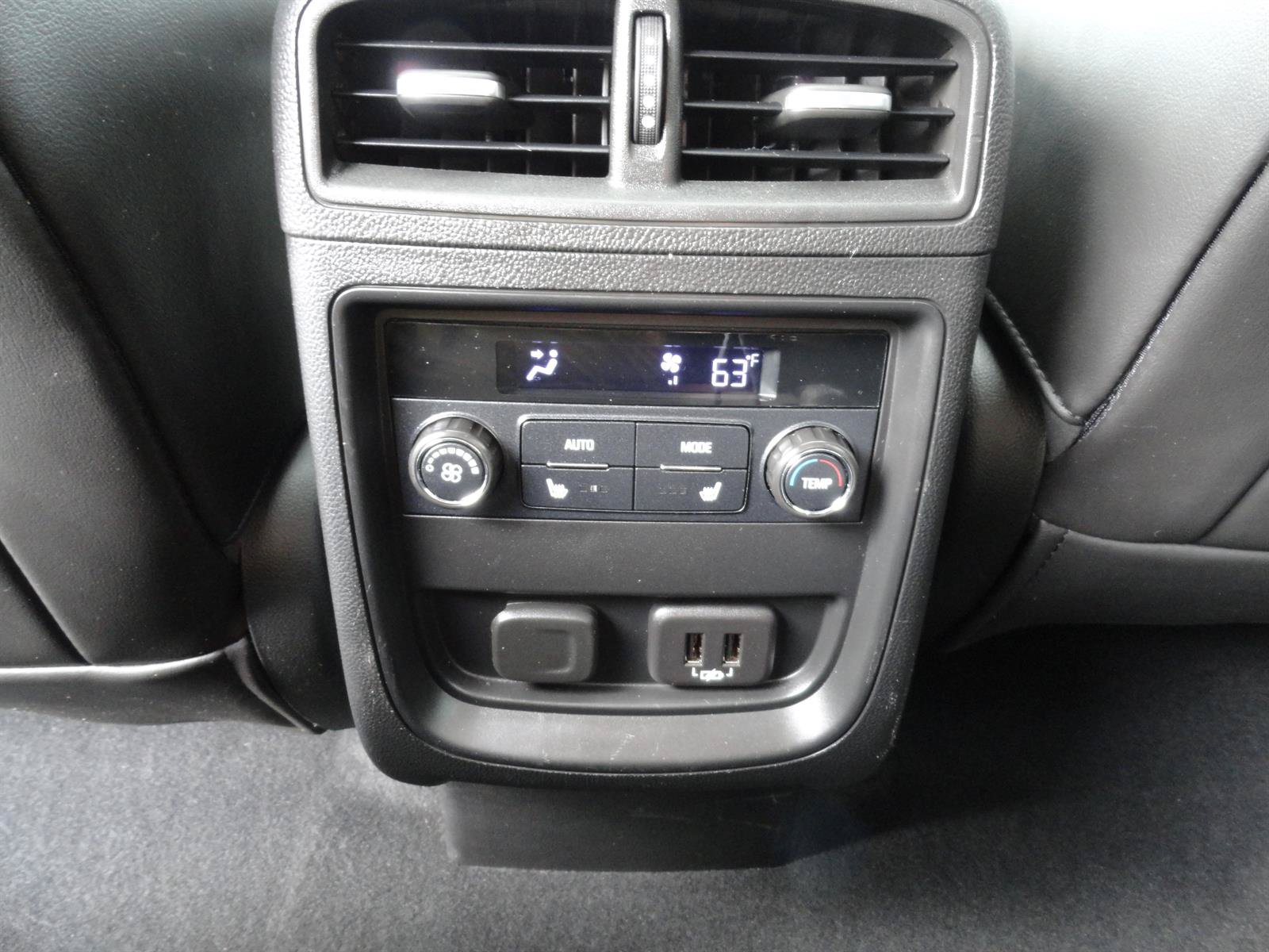 Used 2019 Buick Envision Essence AWD/4WD image 23