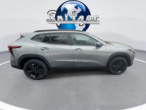 Certified 2024 Chevrolet Trax ACTIV w/ Sunroof Package image 9