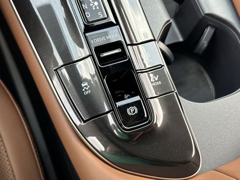 New 2026 Toyota Crown Signia AWD/4WD image 39