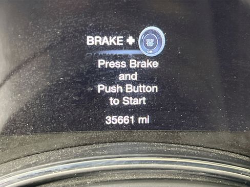 Used 2022 Jeep Grand Cherokee Limited image 12