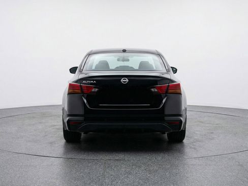 Used 2025 Nissan Altima 2.5 SV FWD image 7