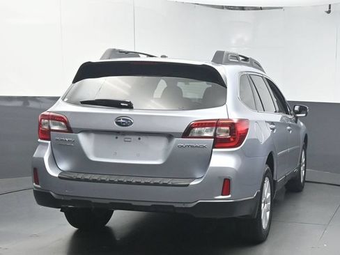 Used 2015 Subaru Outback 2.5i Premium AWD/4WD image 7