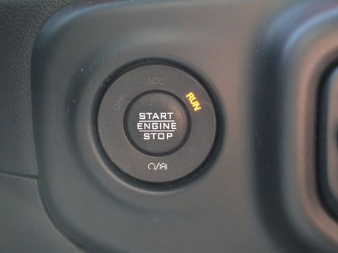 Used 2023 Jeep Wrangler Rubicon w/ Safety Group image 13