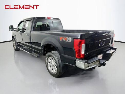 Used 2017 Ford F250 Lariat w/ Chrome Package AWD/4WD image 8