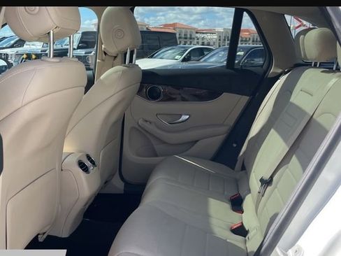 Used 2016 Mercedes-Benz GLC 300 4MATIC image 11