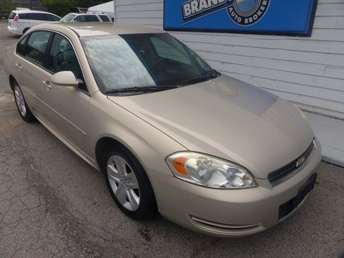 Used 2010 Chevrolet Impala LS FWD image 4