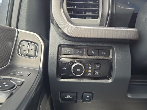 Used 2024 Ford F450 Platinum AWD/4WD image 30